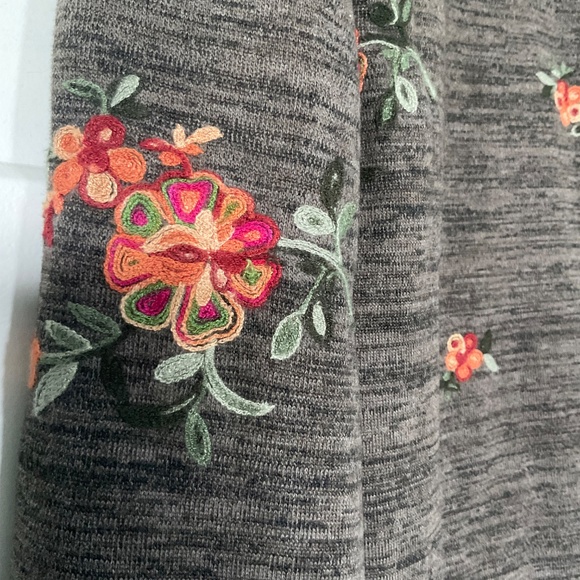 Anthropologie fig & flower Top Embroidered Floral PM 3/4 Sleeve Tie Waist - Picture 4 of 9